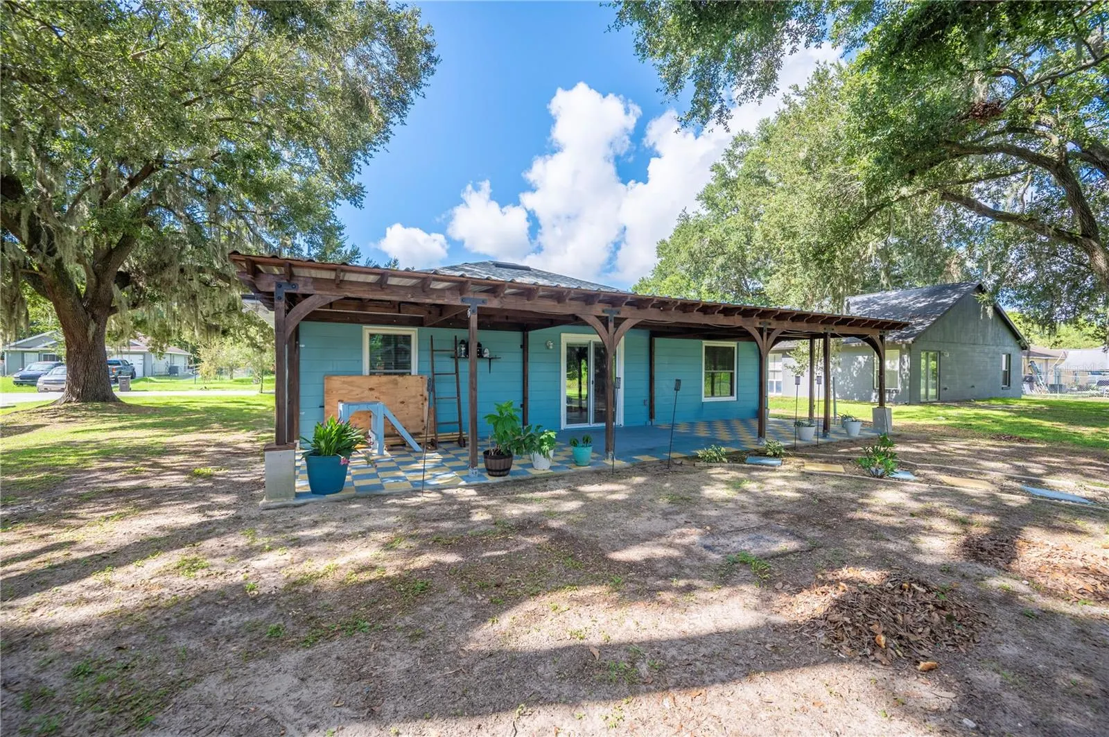 3725 COUNTRY LN