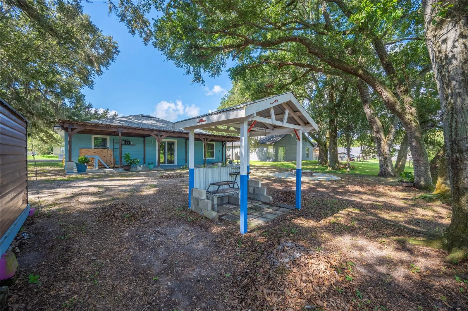 3725 COUNTRY LN