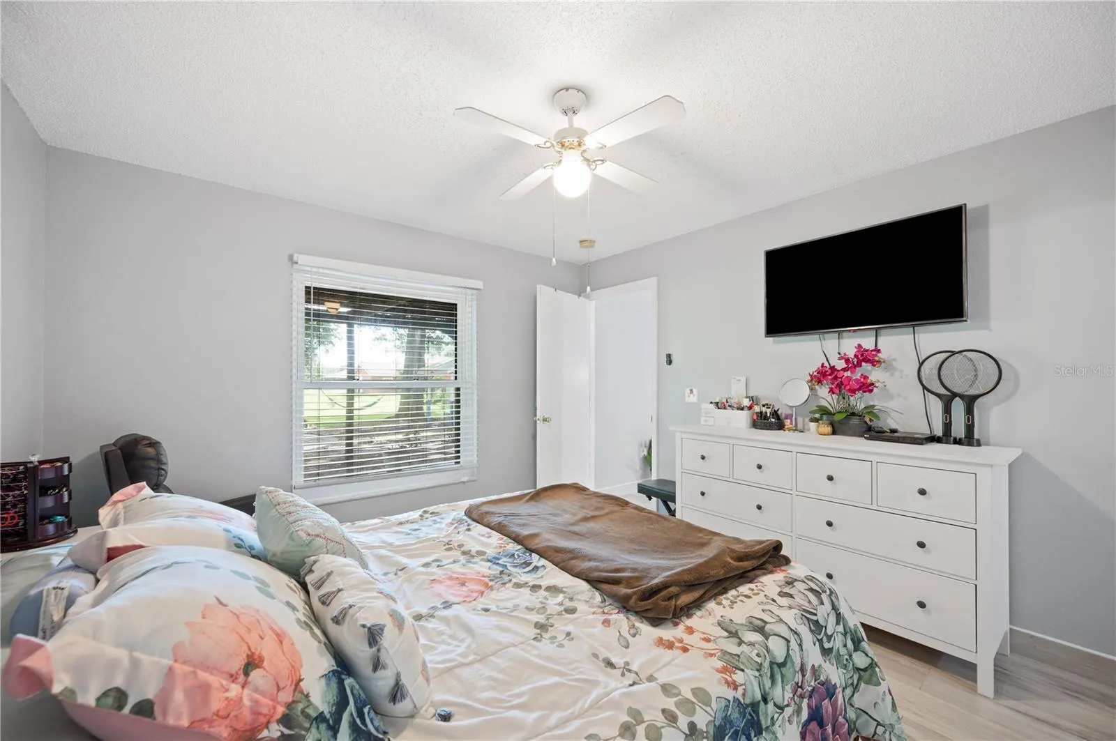 3725 COUNTRY LN