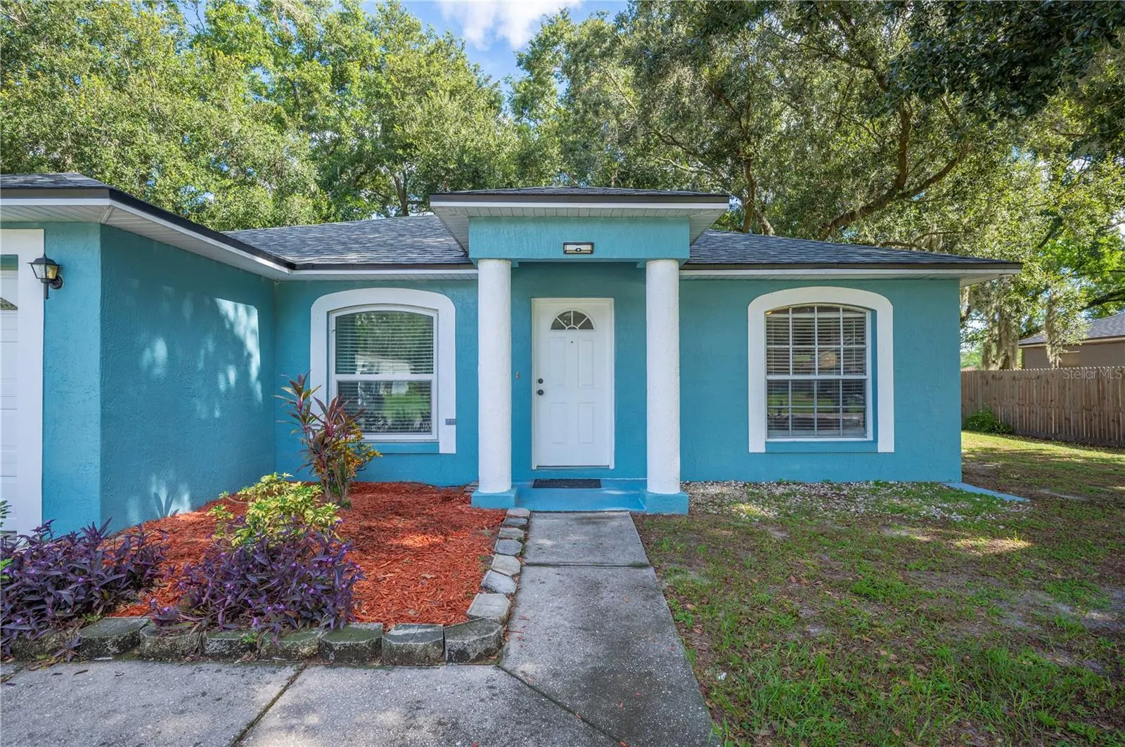 3725 COUNTRY LN
