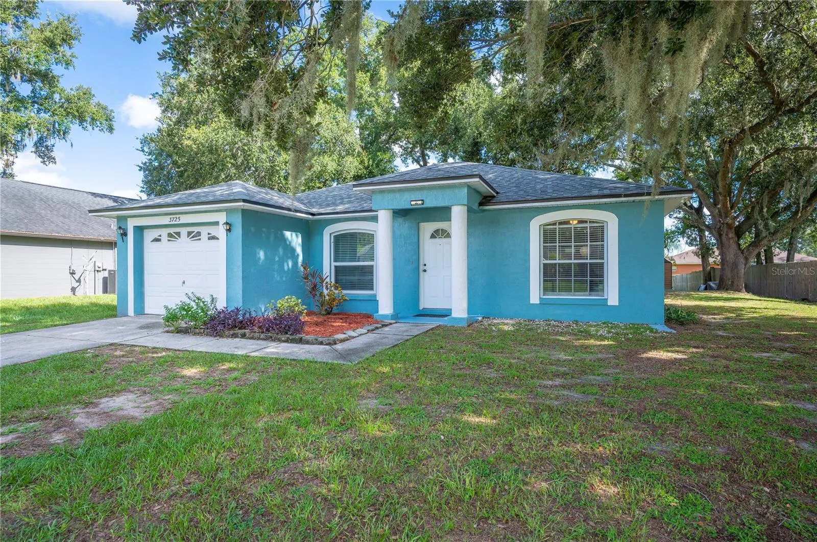 3725 COUNTRY LN