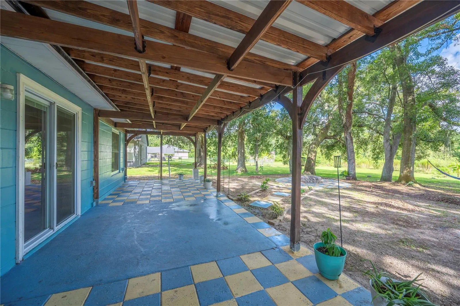 3725 COUNTRY LN