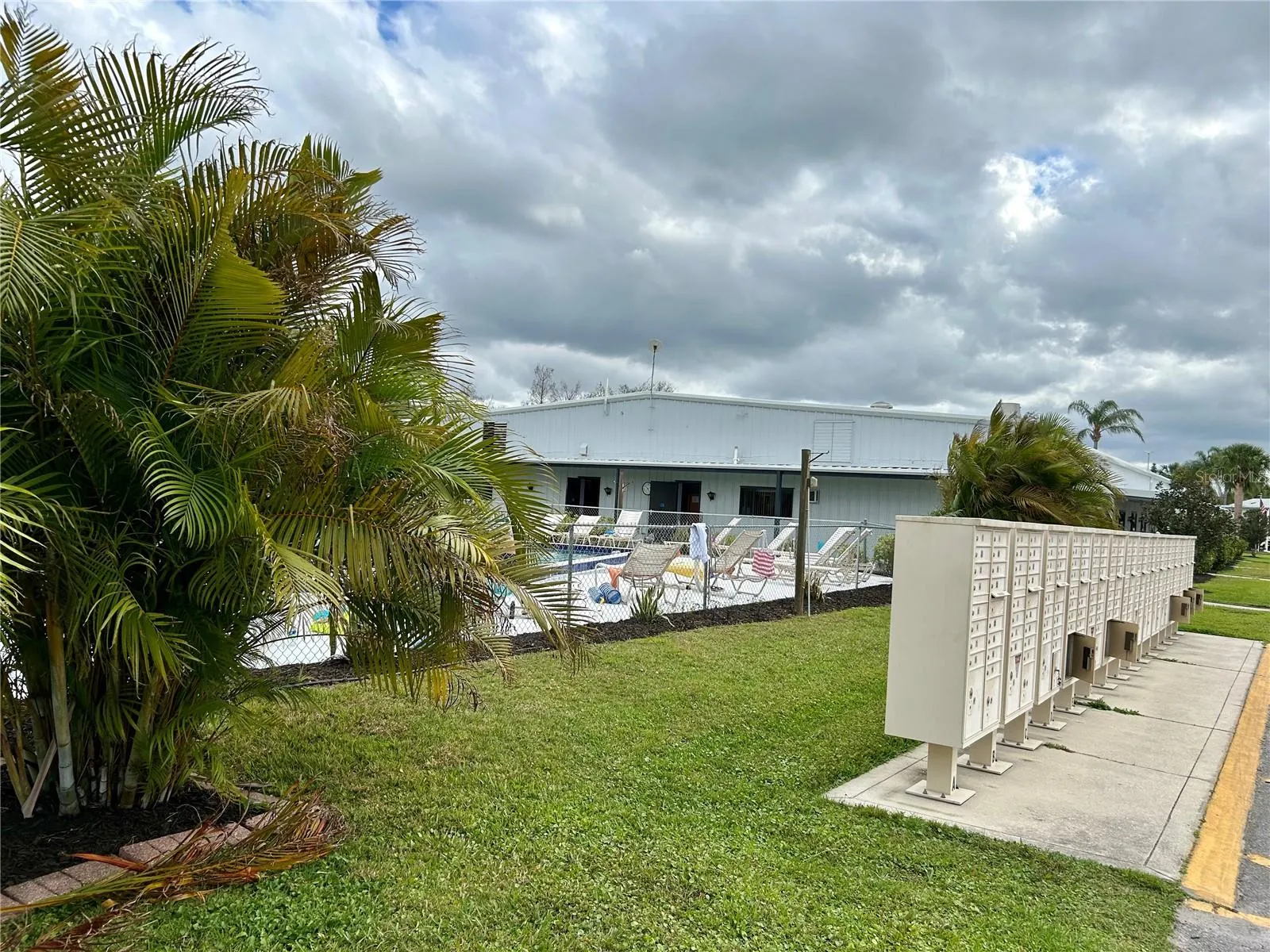 1120 PALMETTO LN