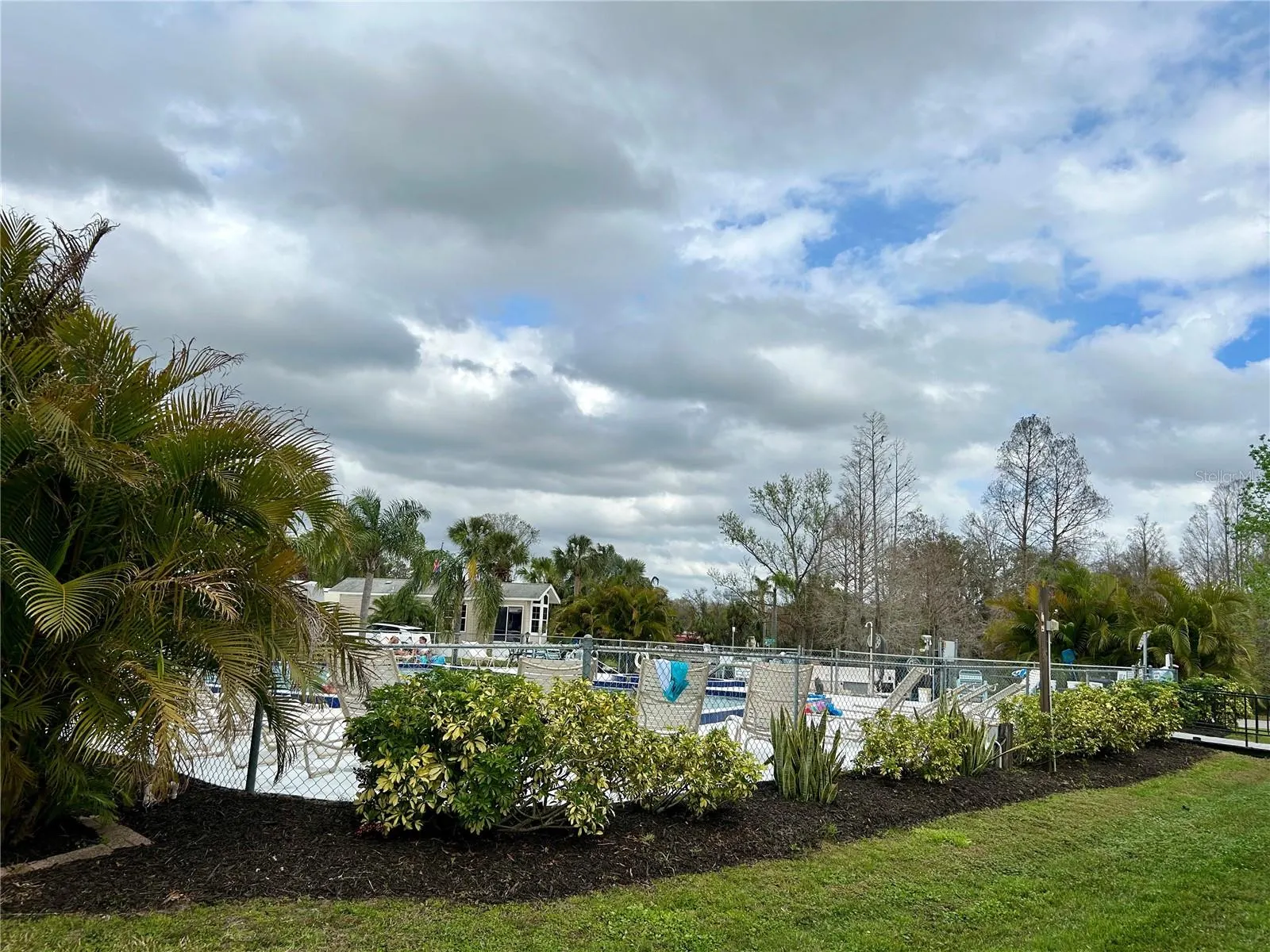 1120 PALMETTO LN