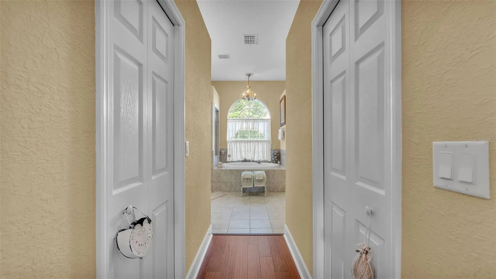 2929 VINTAGE VIEW CIR