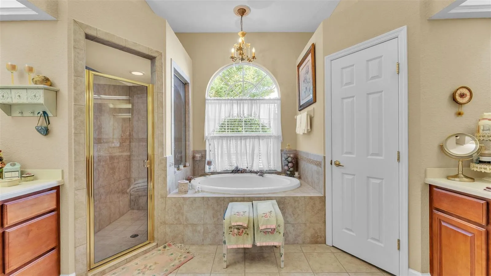 2929 VINTAGE VIEW CIR