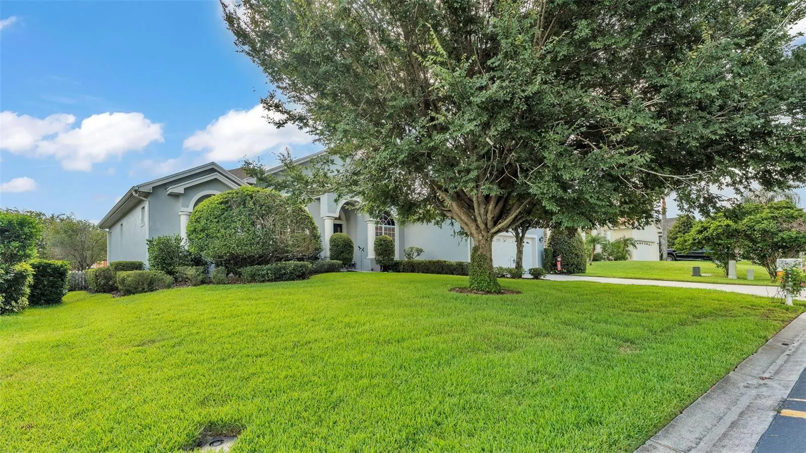 2929 VINTAGE VIEW CIR