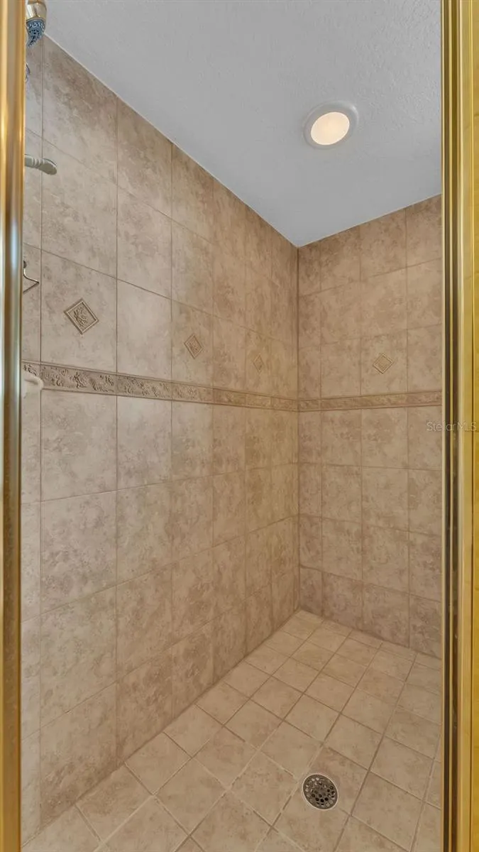 2929 VINTAGE VIEW CIR