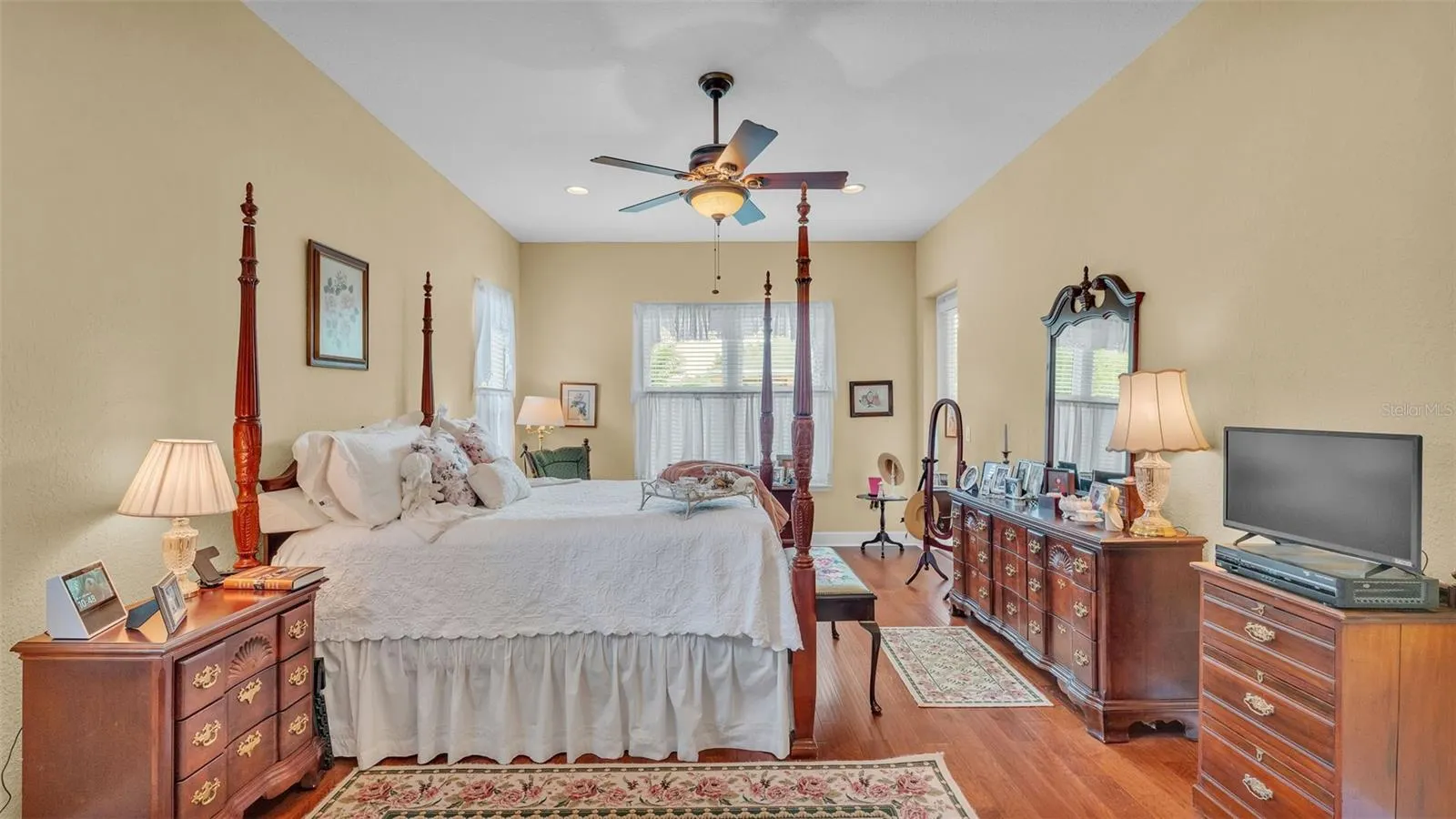 2929 VINTAGE VIEW CIR