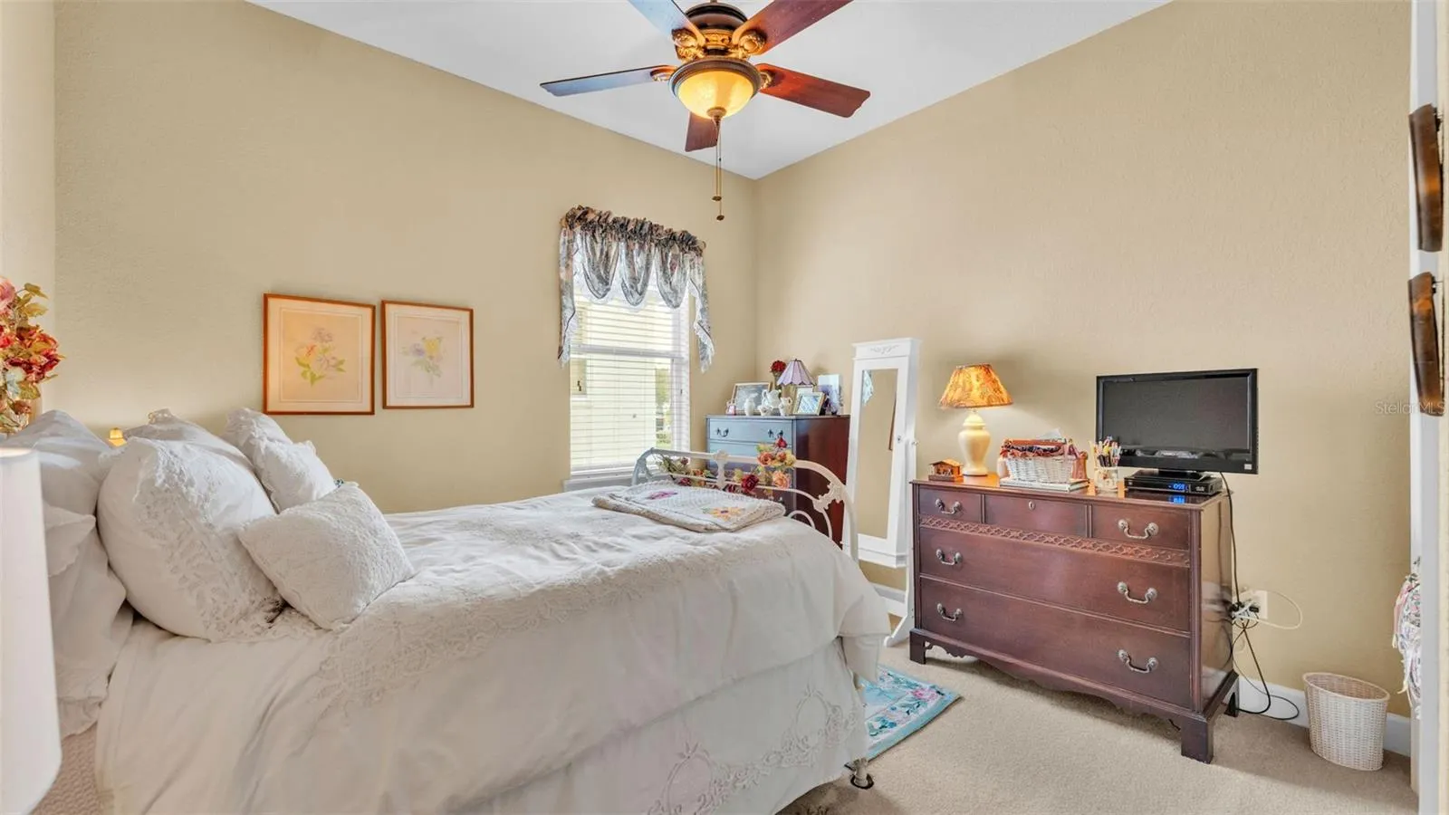 2929 VINTAGE VIEW CIR