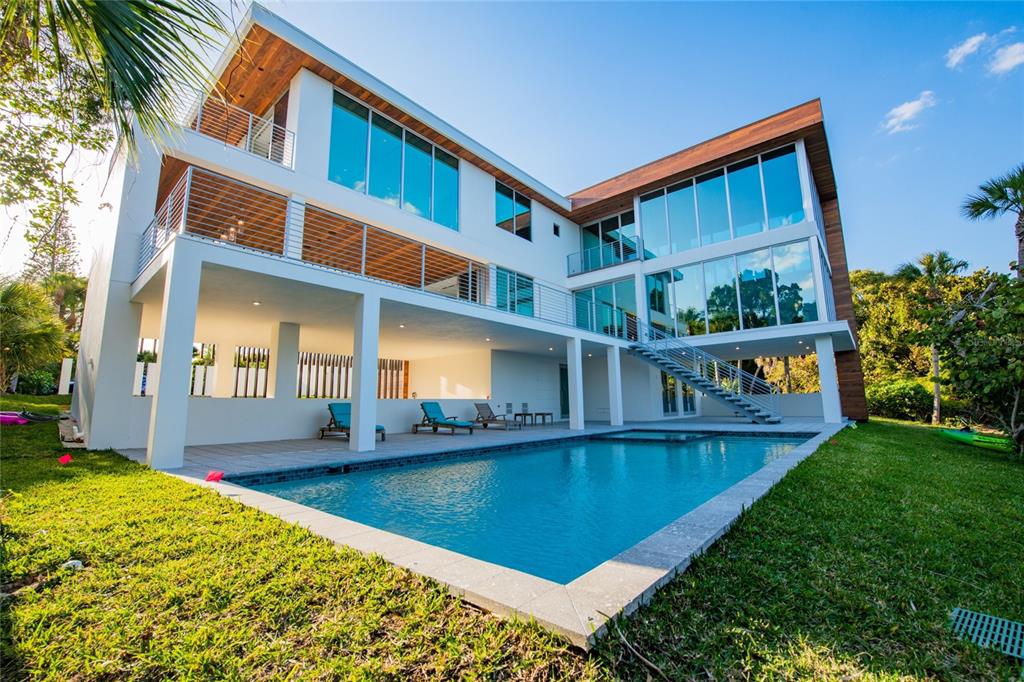 476 N CASEY KEY RD
