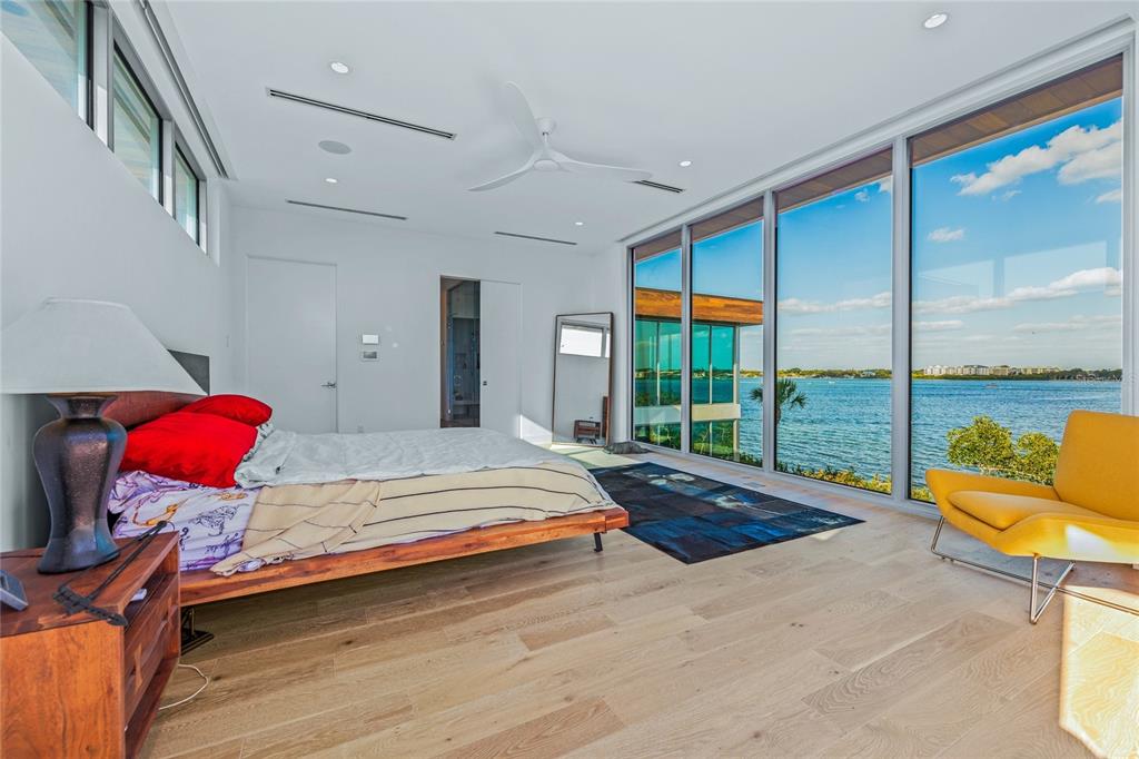476 N CASEY KEY RD