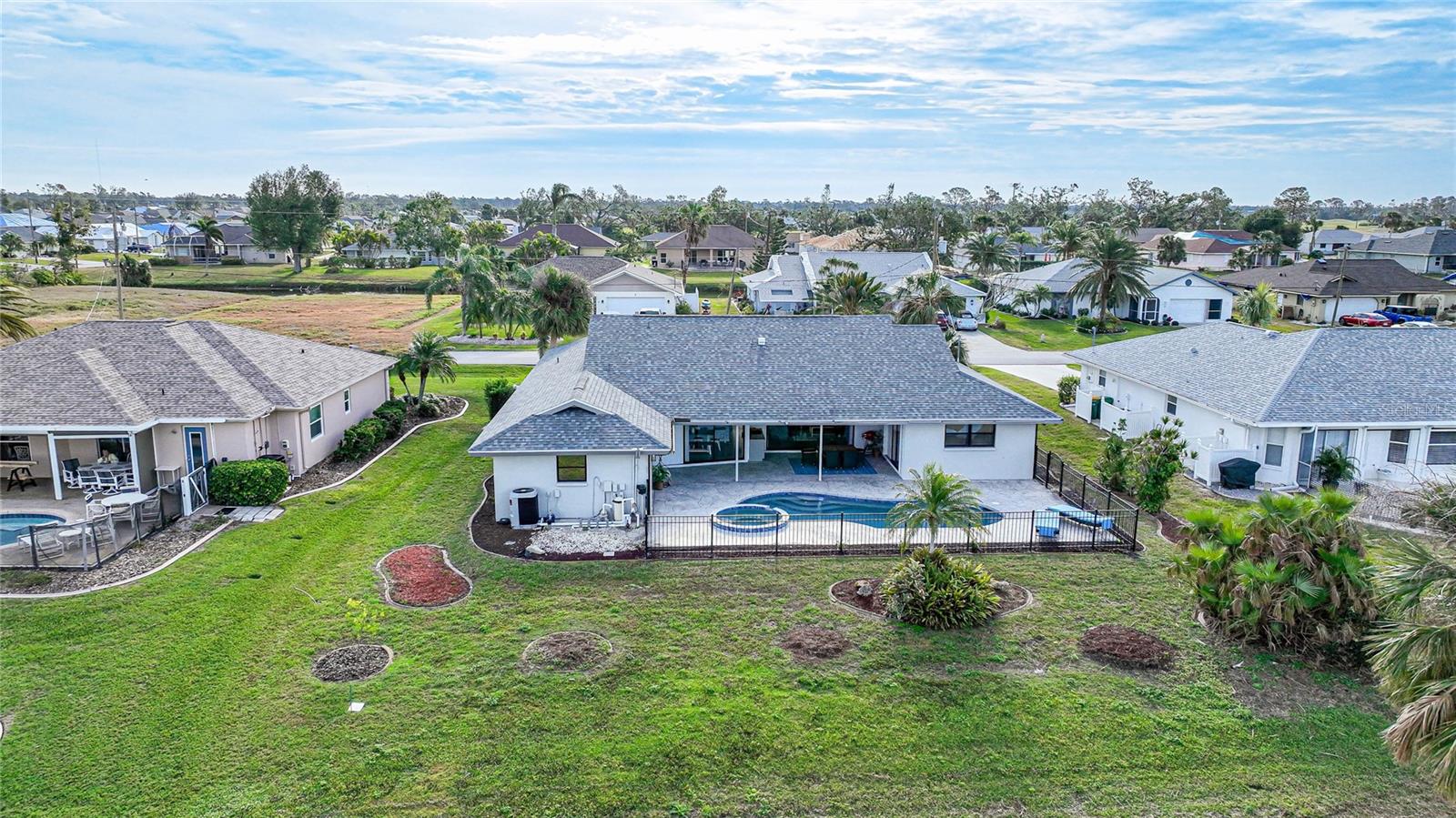 8 BUNKER LN