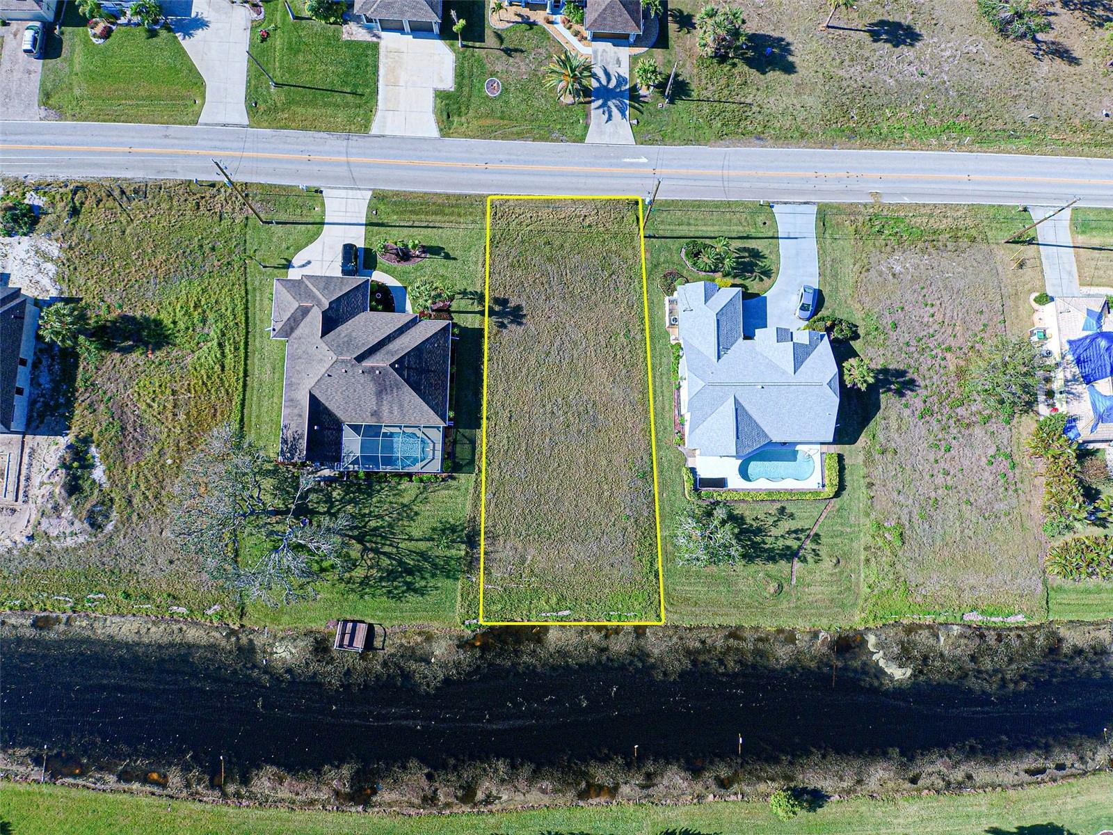 687 ROTONDA CIR