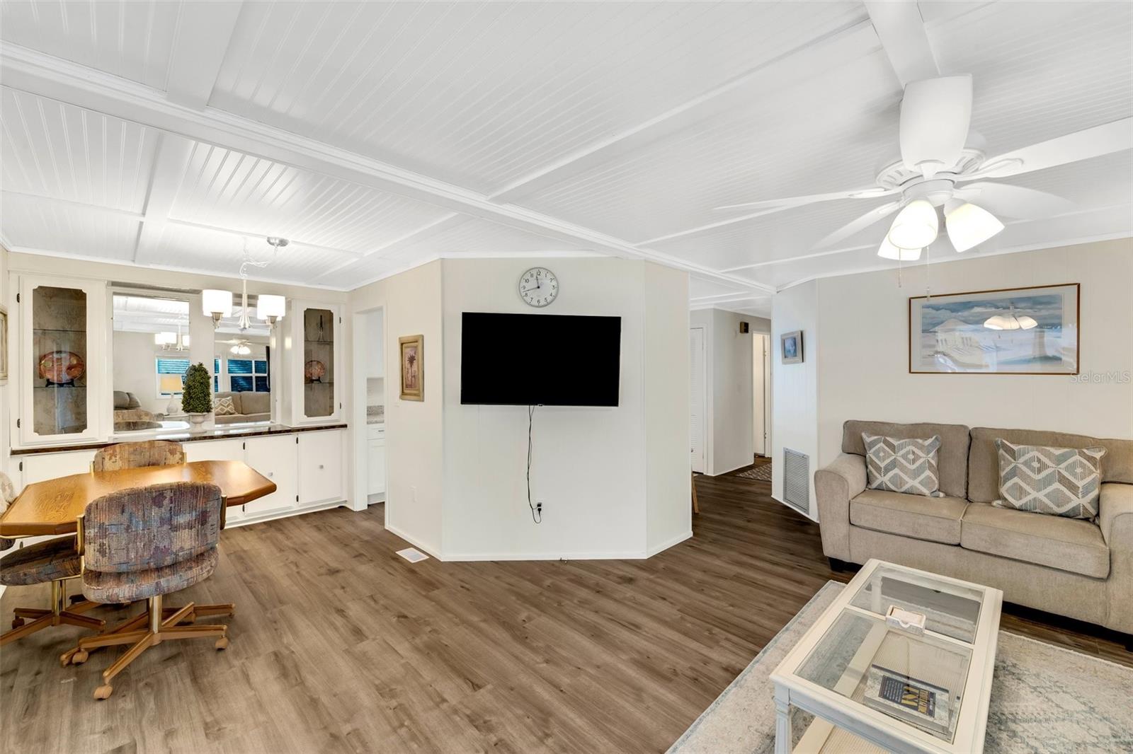 109 S FIJI CIR