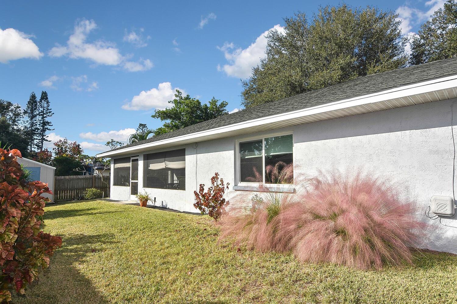 2701 SHAMROCK DR
