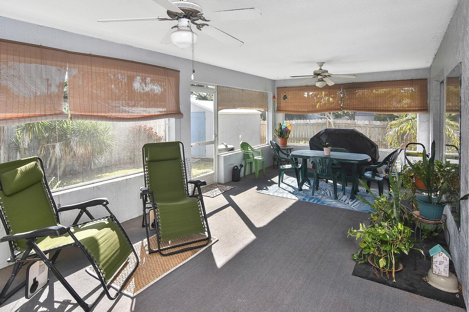 2701 SHAMROCK DR