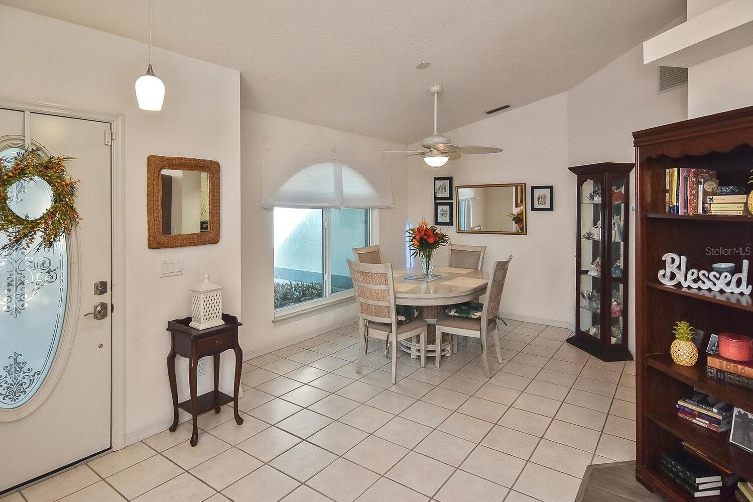2701 SHAMROCK DR