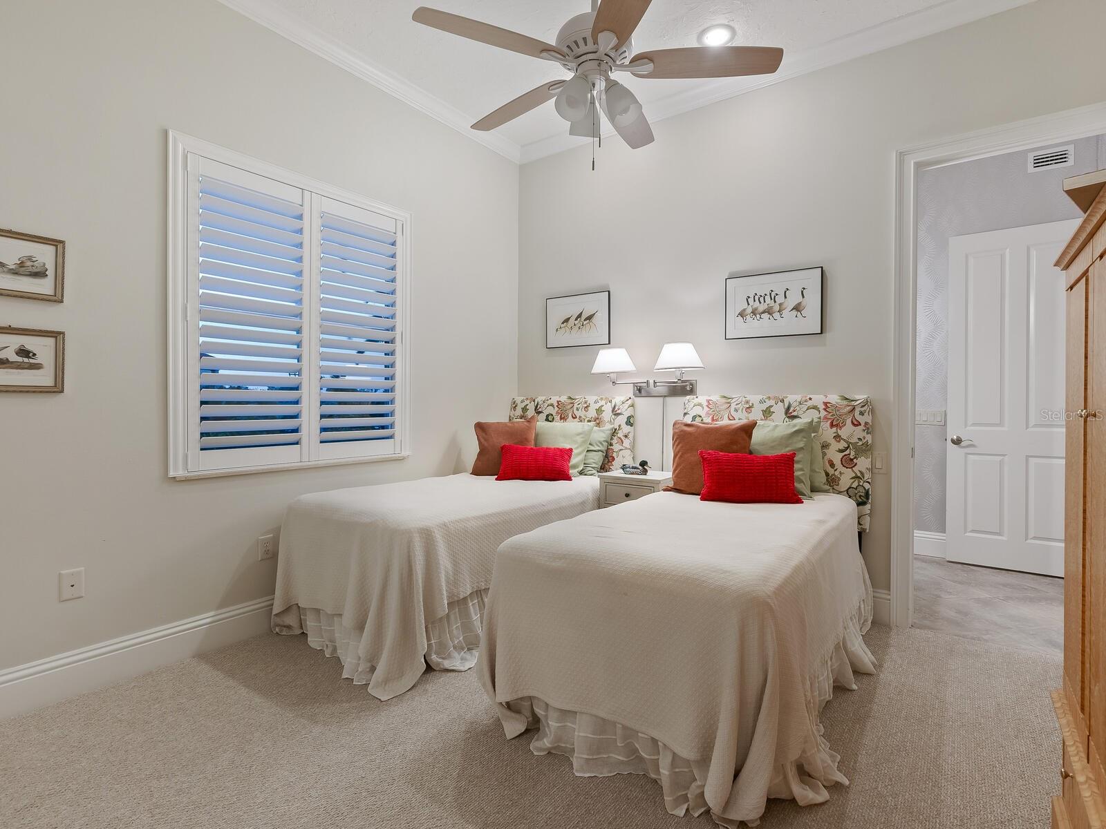 18 CARISA ROYALE CT