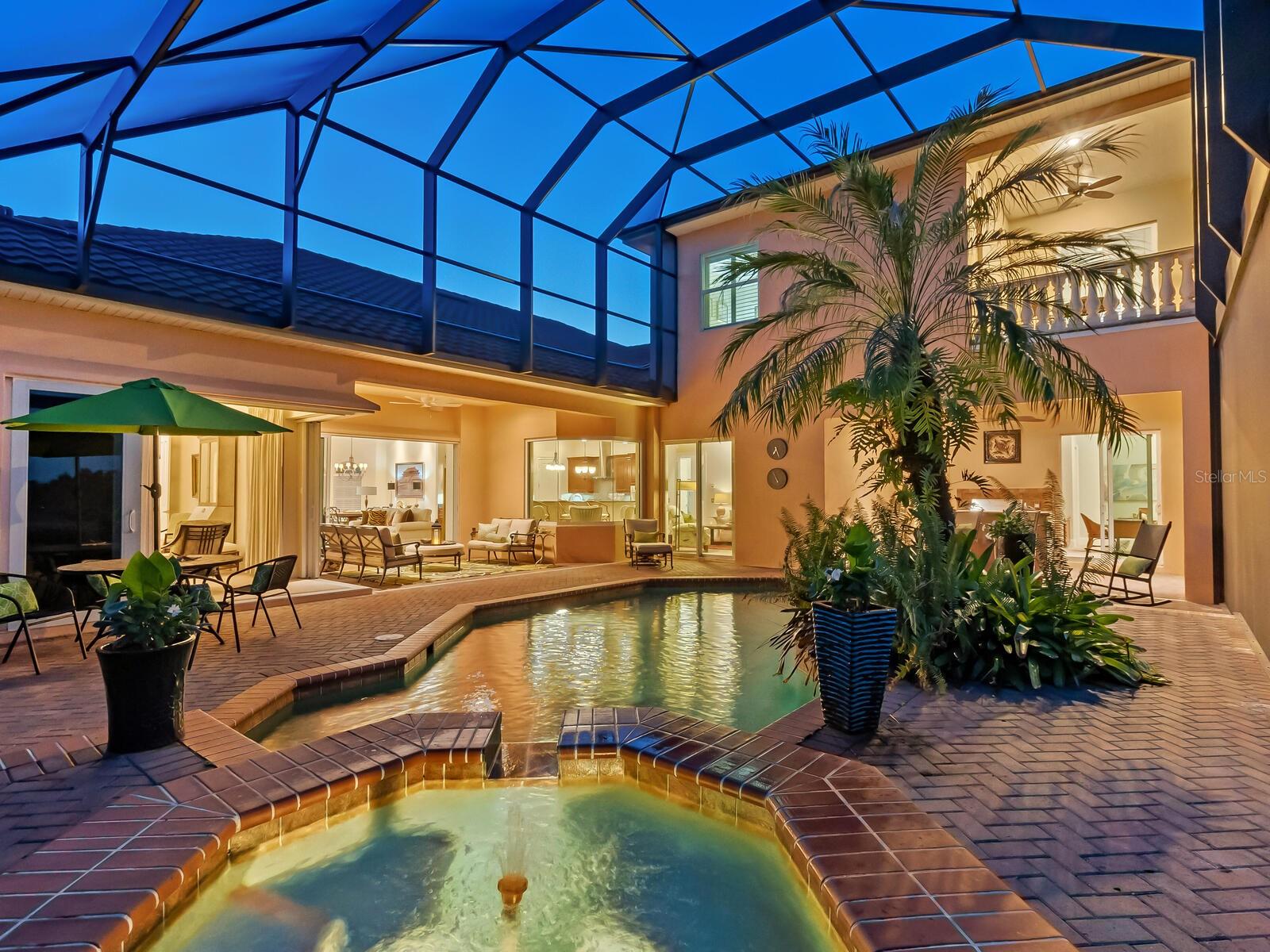 18 CARISA ROYALE CT