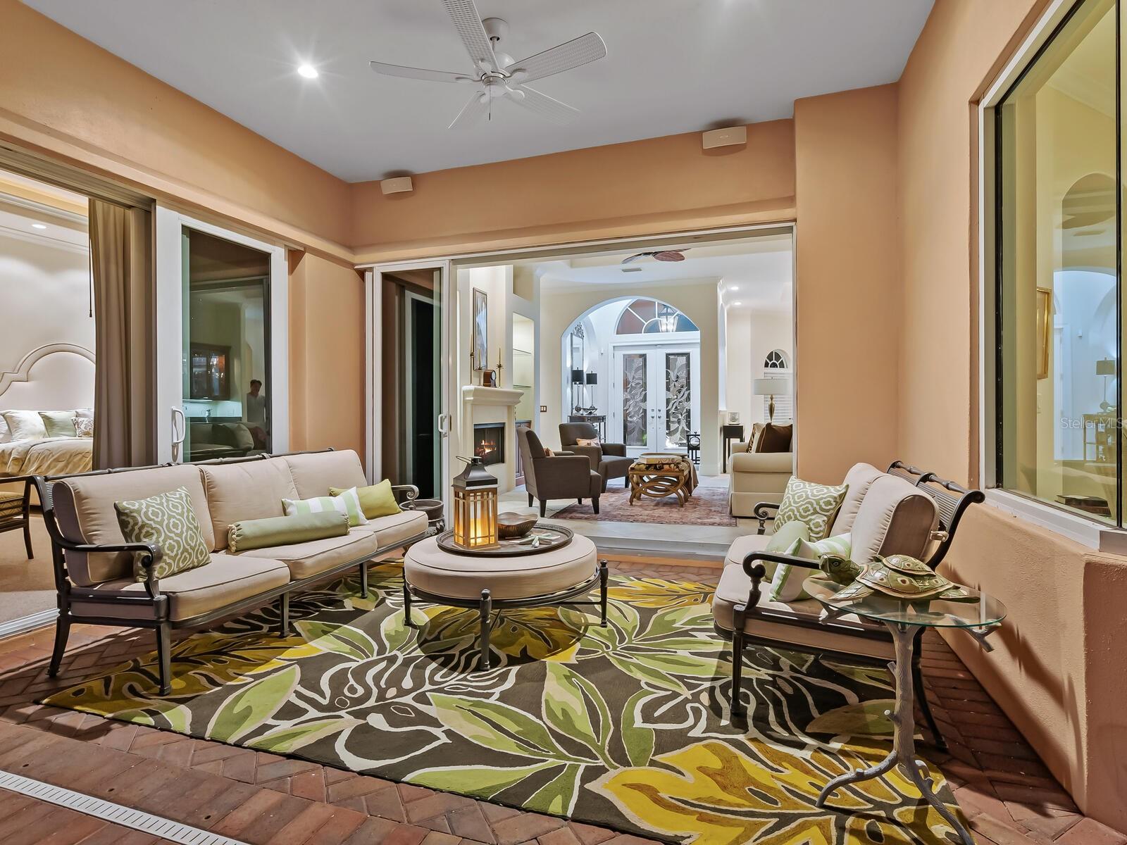 18 CARISA ROYALE CT