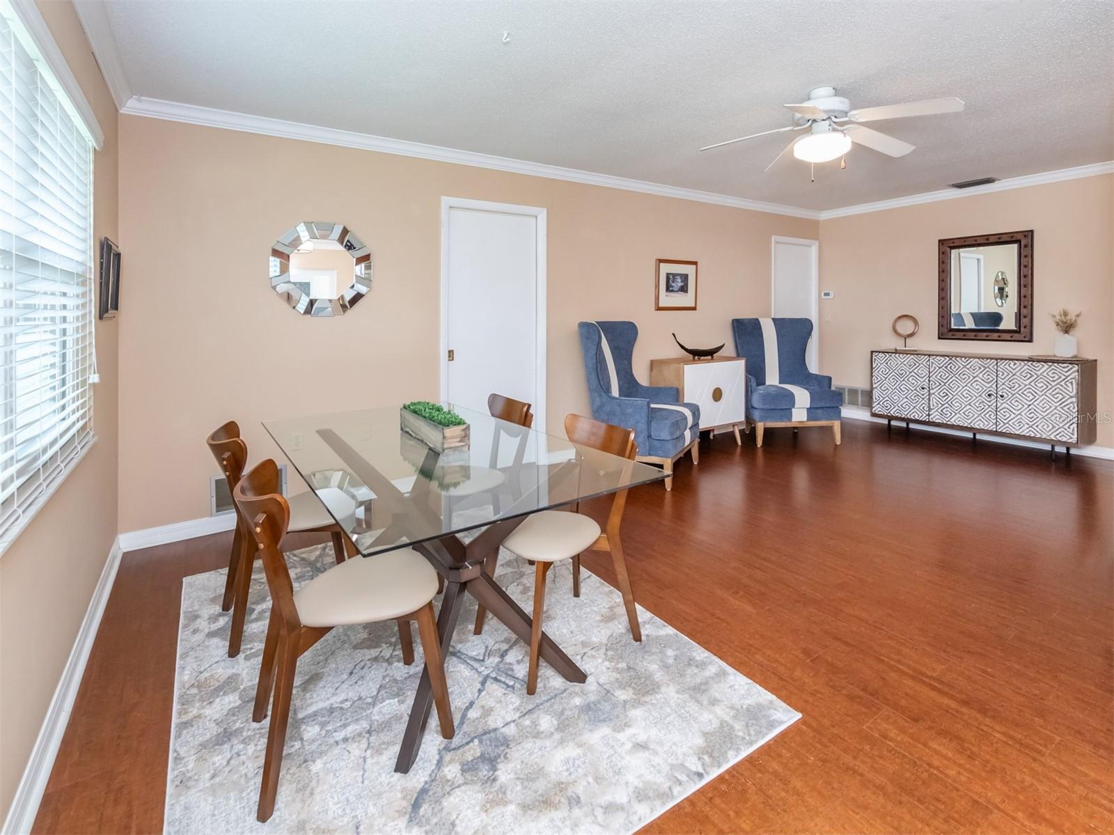 9 N DOVER DR