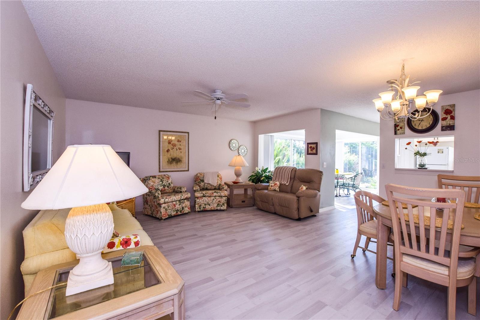 801 MONTROSE DR #102, #102