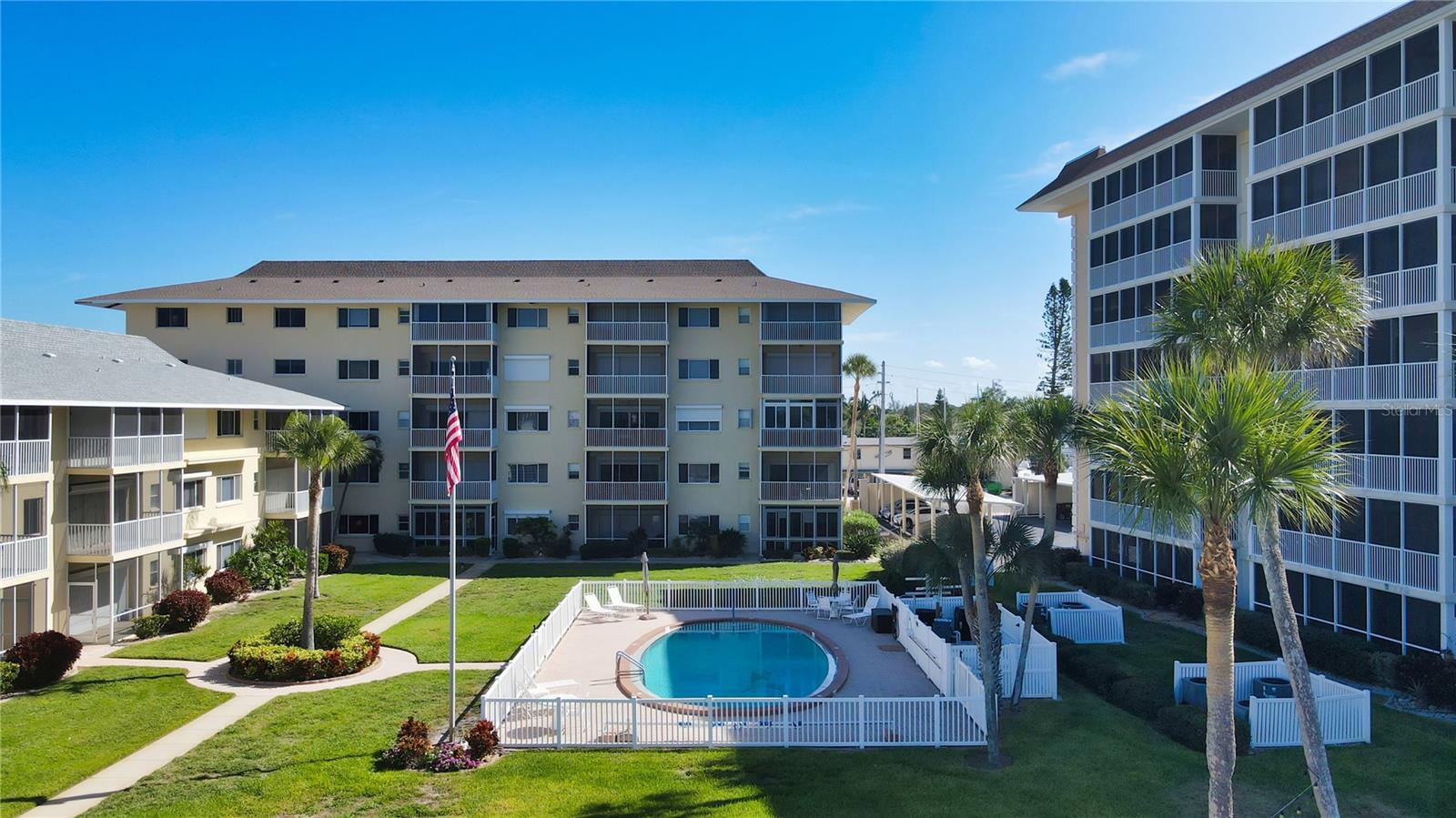 1200 TARPON CENTER DR #106, #106