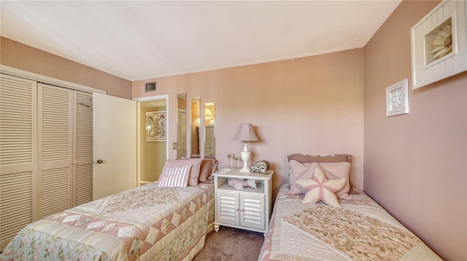 1200 TARPON CENTER DR #106, #106
