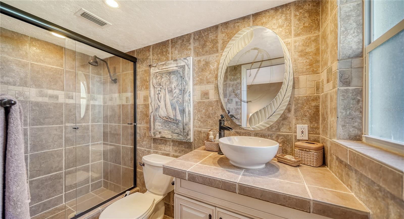 1200 TARPON CENTER DR #106, #106