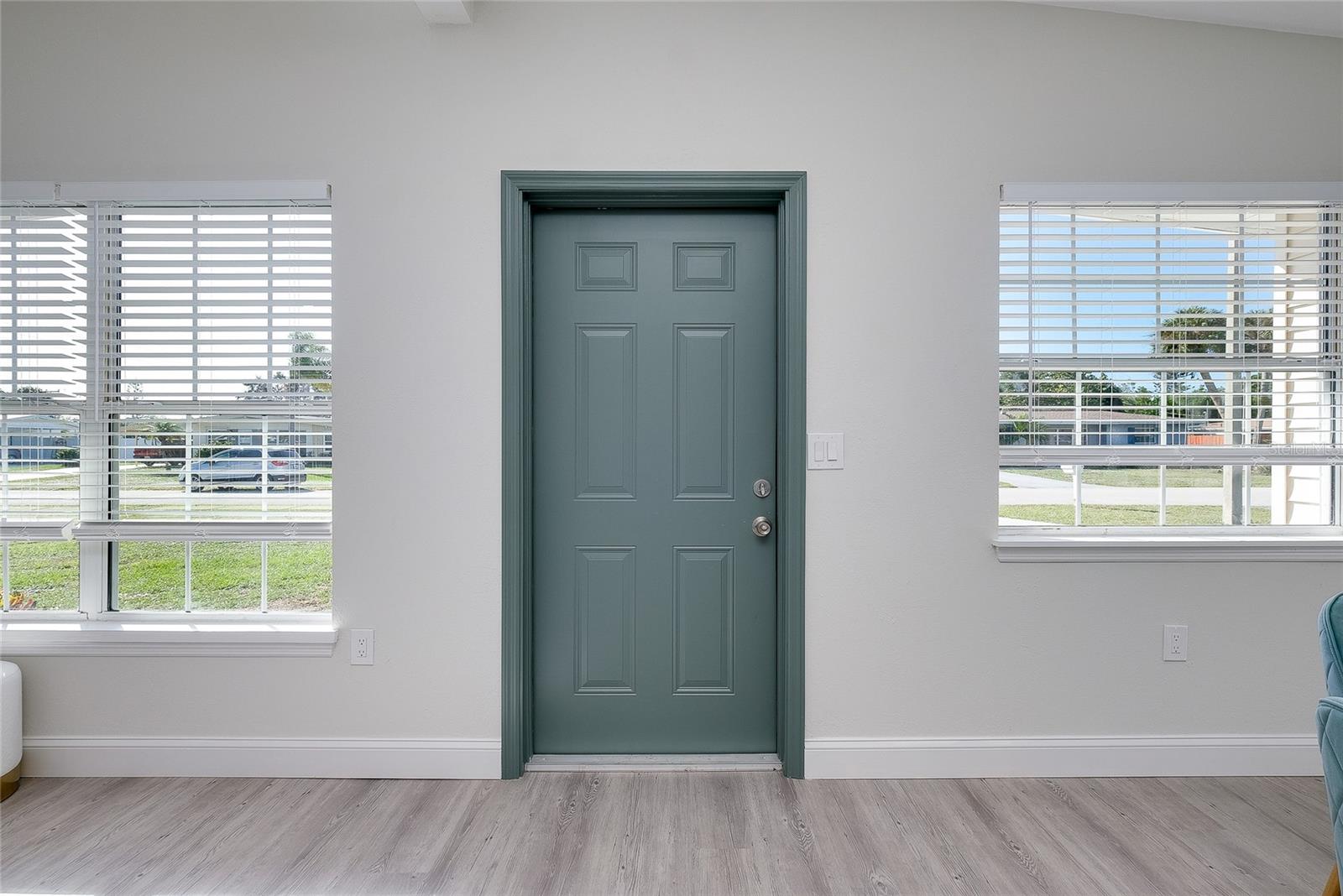 223 GLEN OAK RD