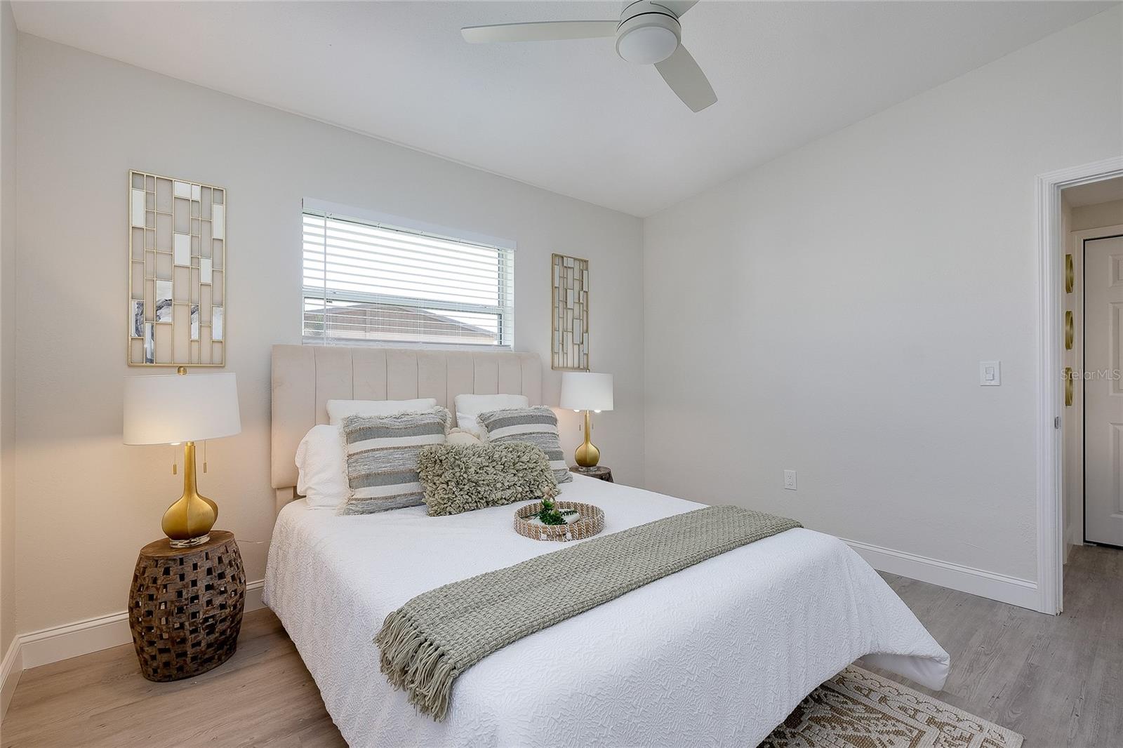 223 GLEN OAK RD