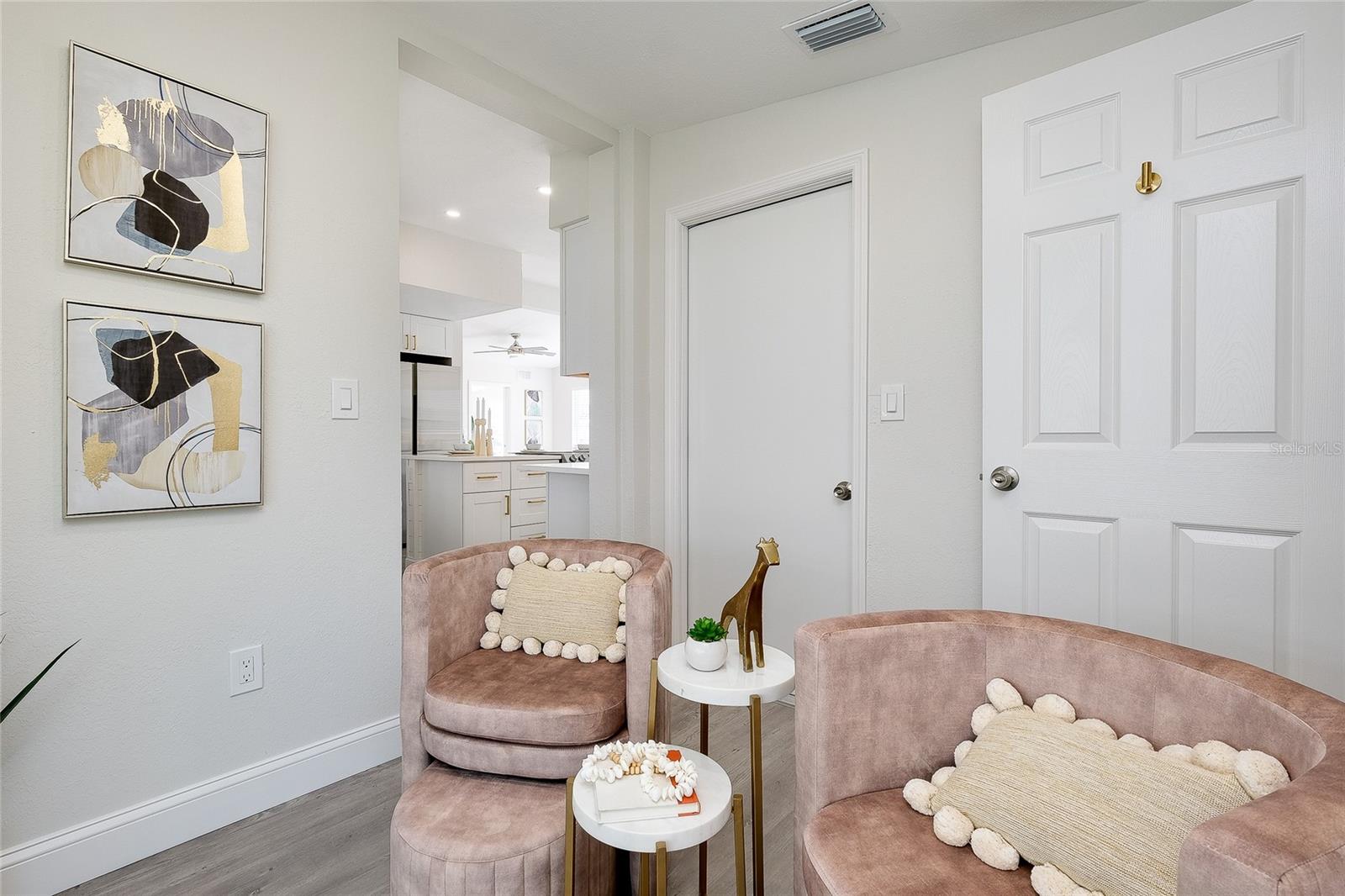 223 GLEN OAK RD