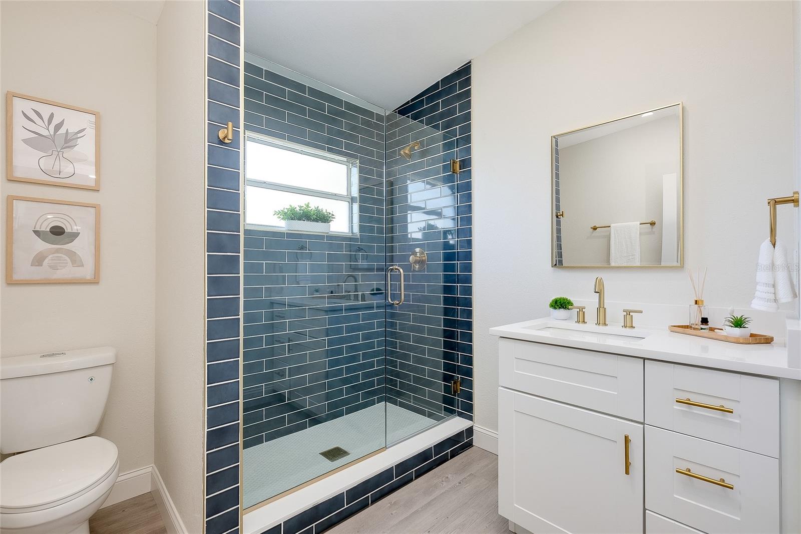 223 GLEN OAK RD