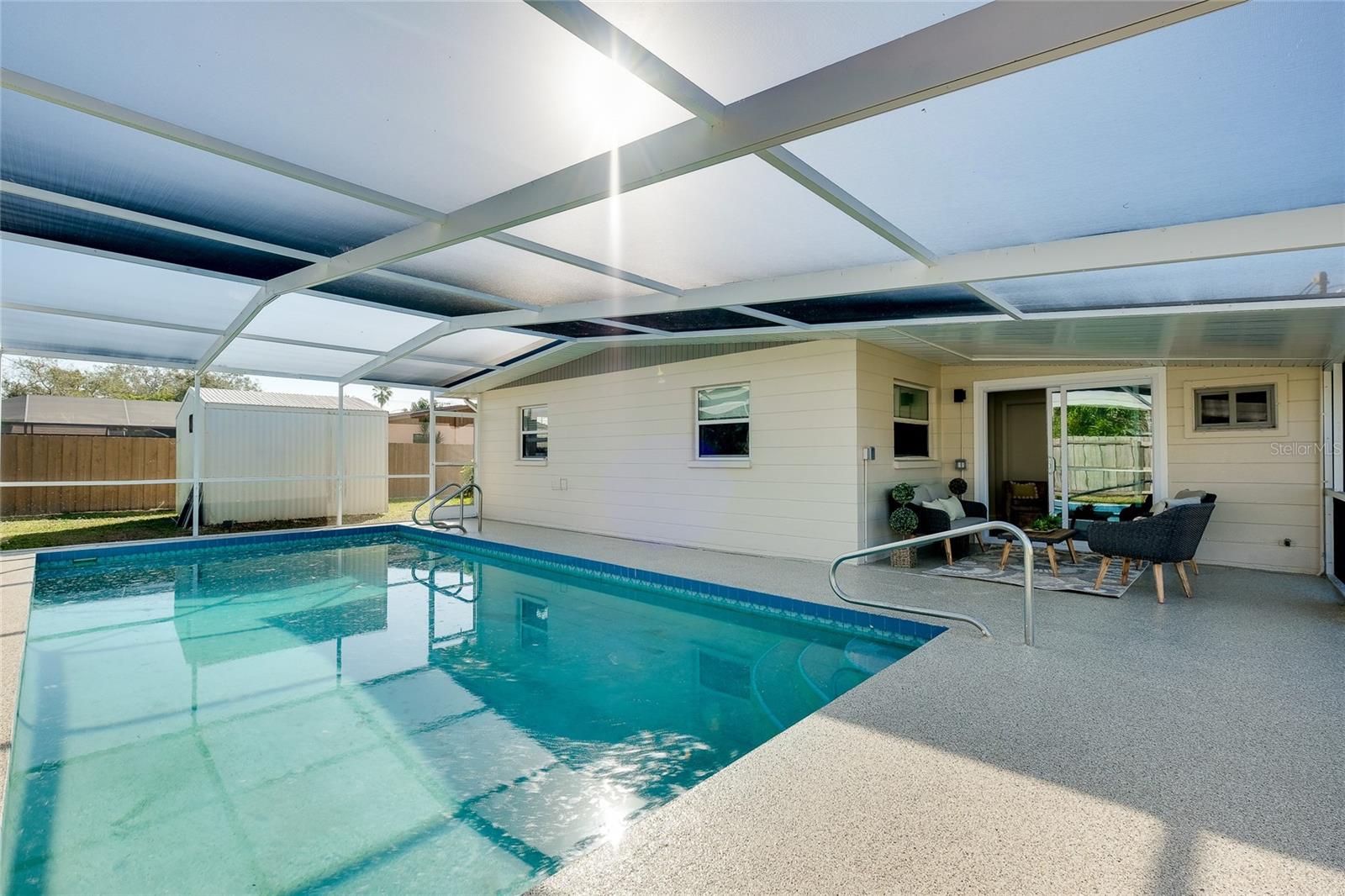 223 GLEN OAK RD