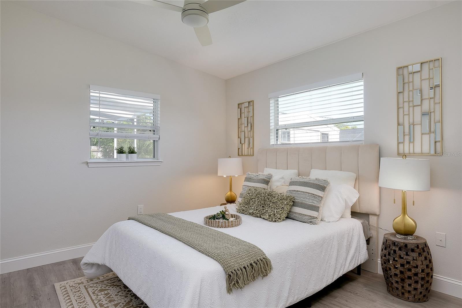 223 GLEN OAK RD