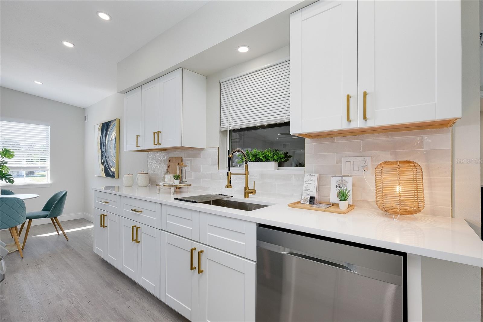 223 GLEN OAK RD