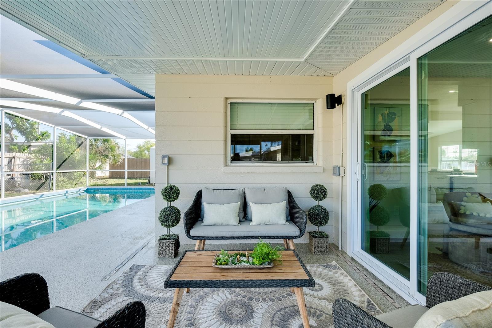223 GLEN OAK RD