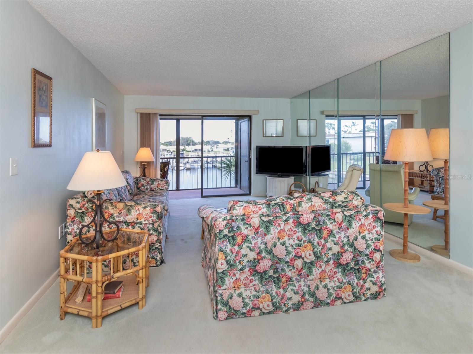 150 ENGLEWOOD ISLES PKWY #107, #107