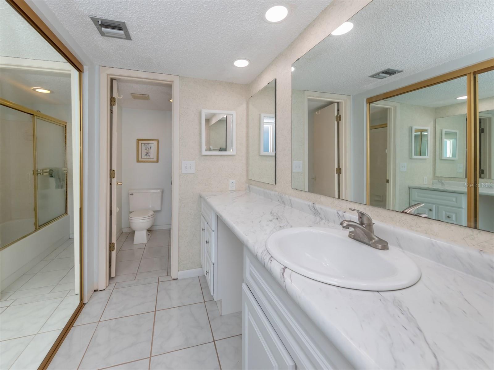 150 ENGLEWOOD ISLES PKWY #107, #107