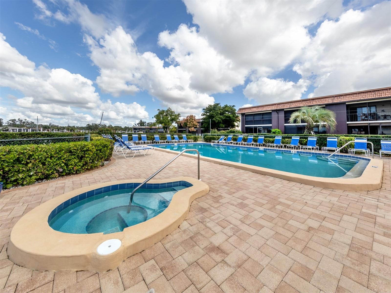 150 ENGLEWOOD ISLES PKWY #107, #107