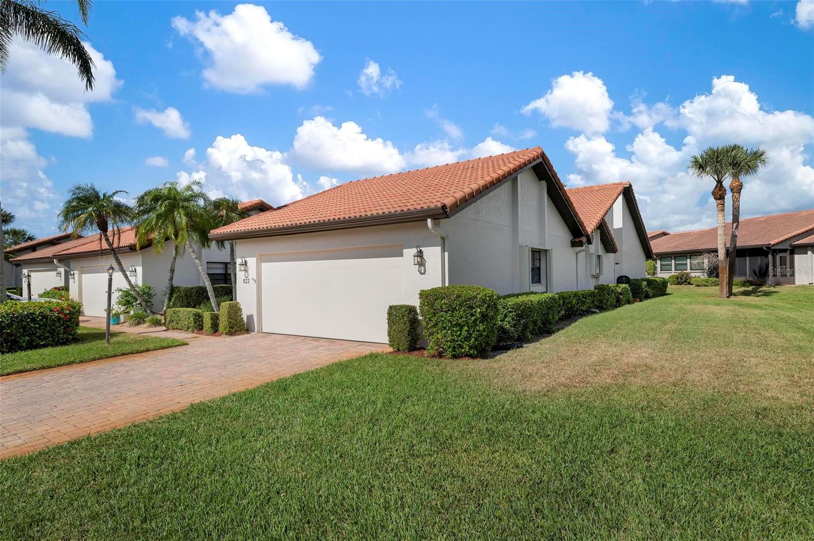 822 COUNTRY CLUB CIR #6, #6