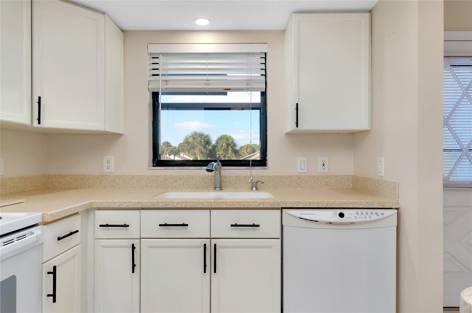 1211 CAPRI ISLES BLVD #115, #115