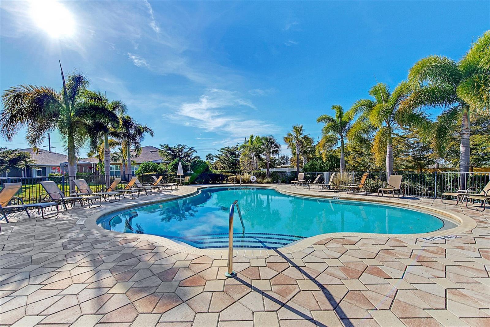 215 FONTANELLE CIR