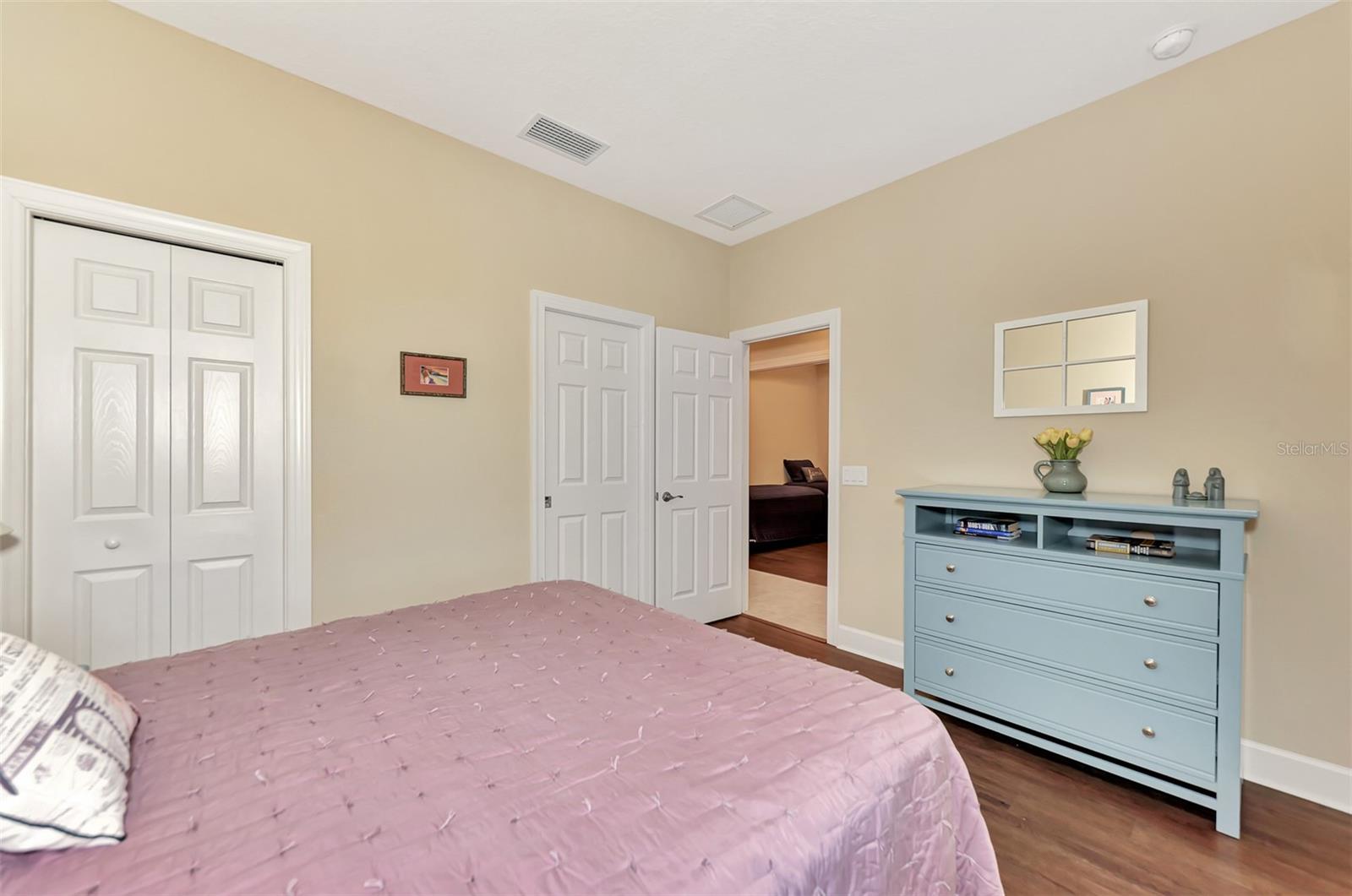 215 FONTANELLE CIR