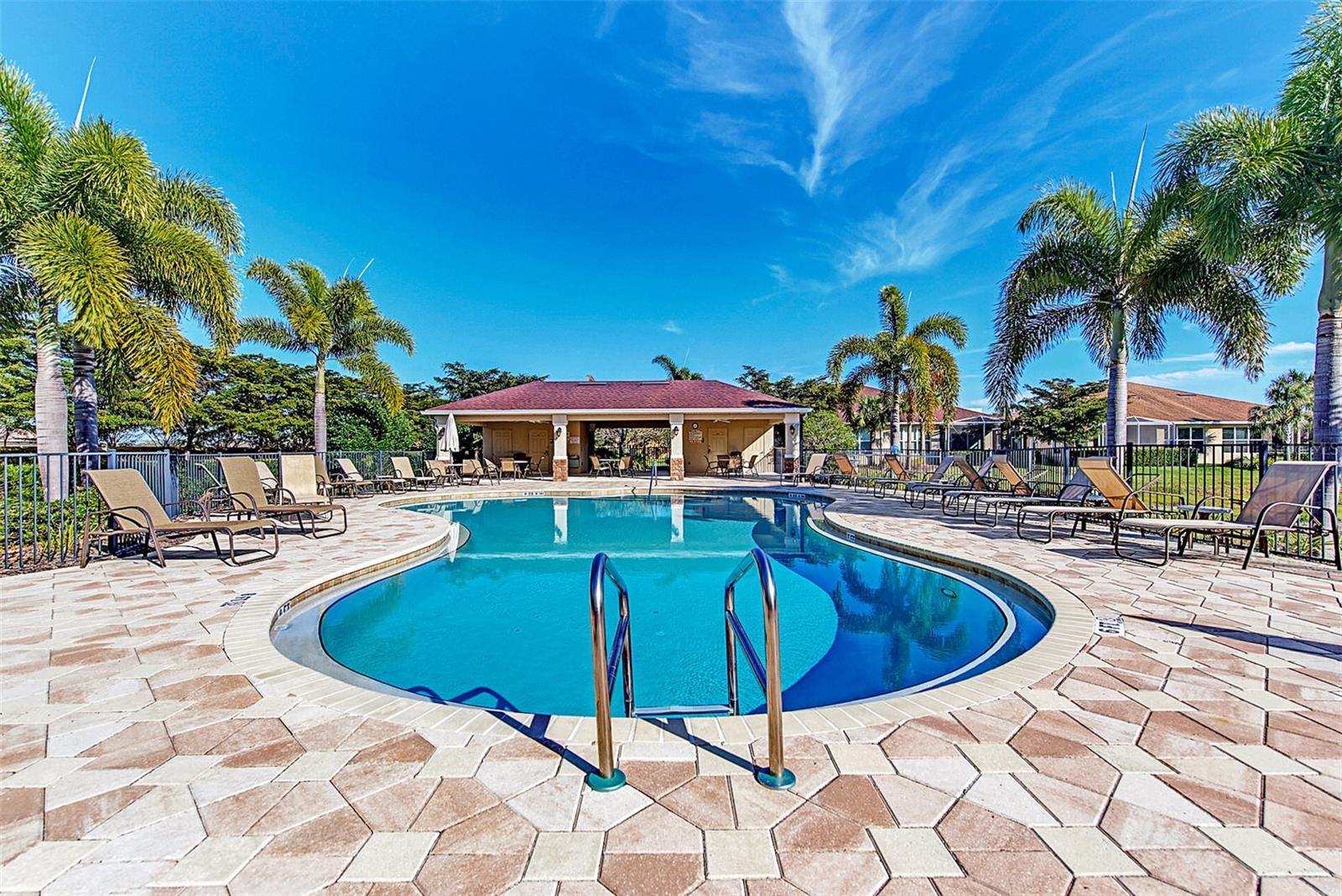 215 FONTANELLE CIR
