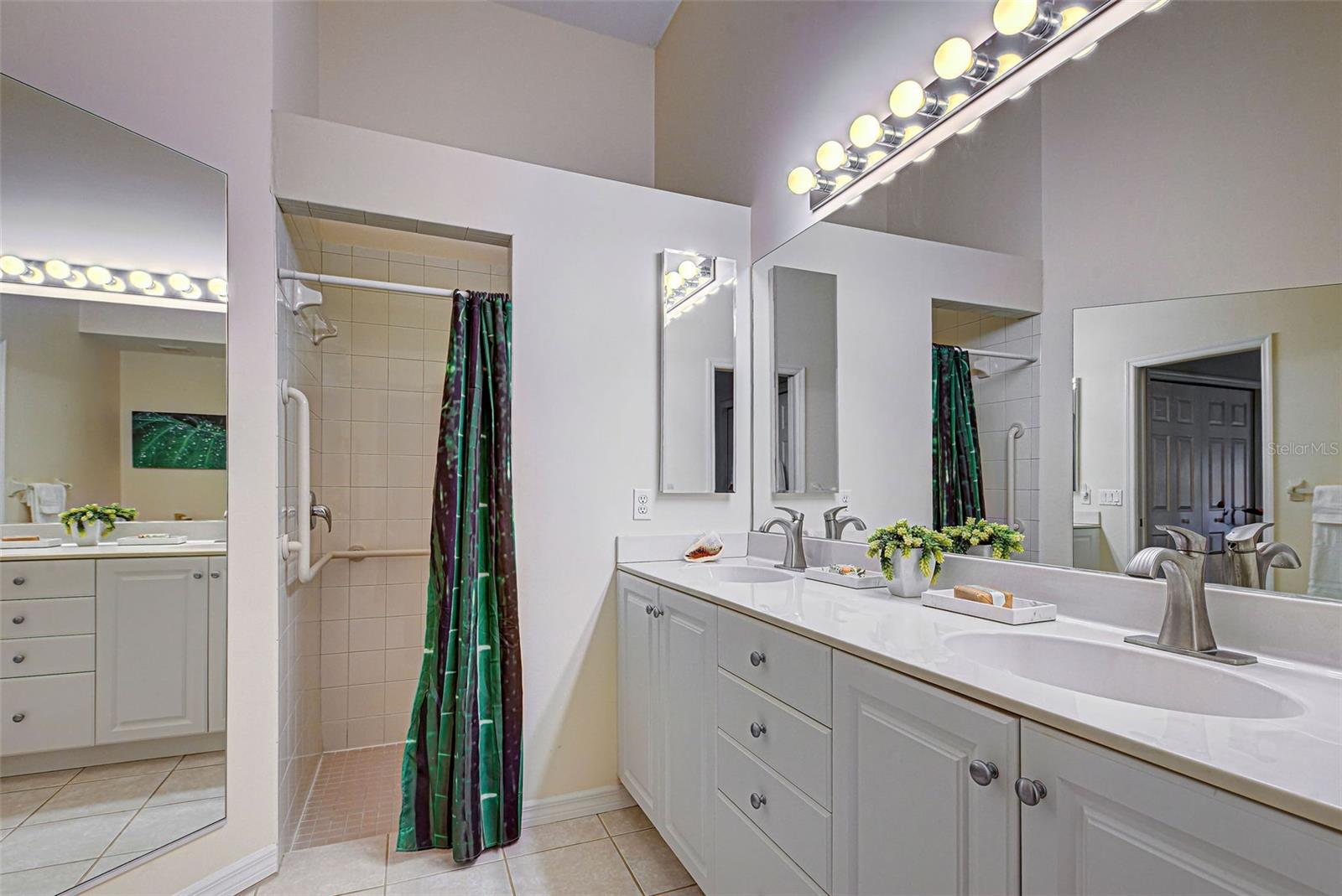 4072 FAIRWAY PL