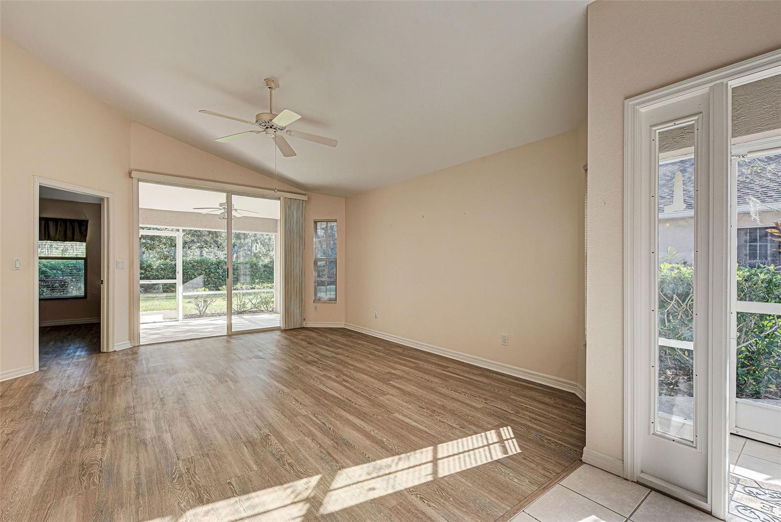 4072 FAIRWAY PL
