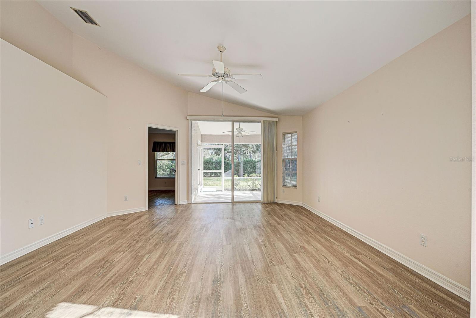 4072 FAIRWAY PL