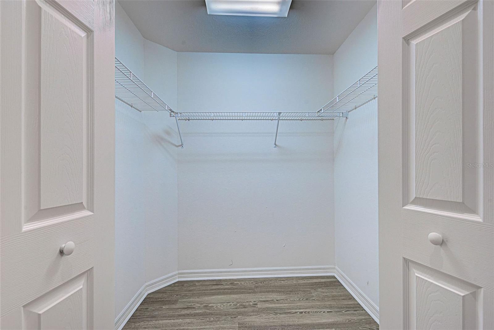 4072 FAIRWAY PL